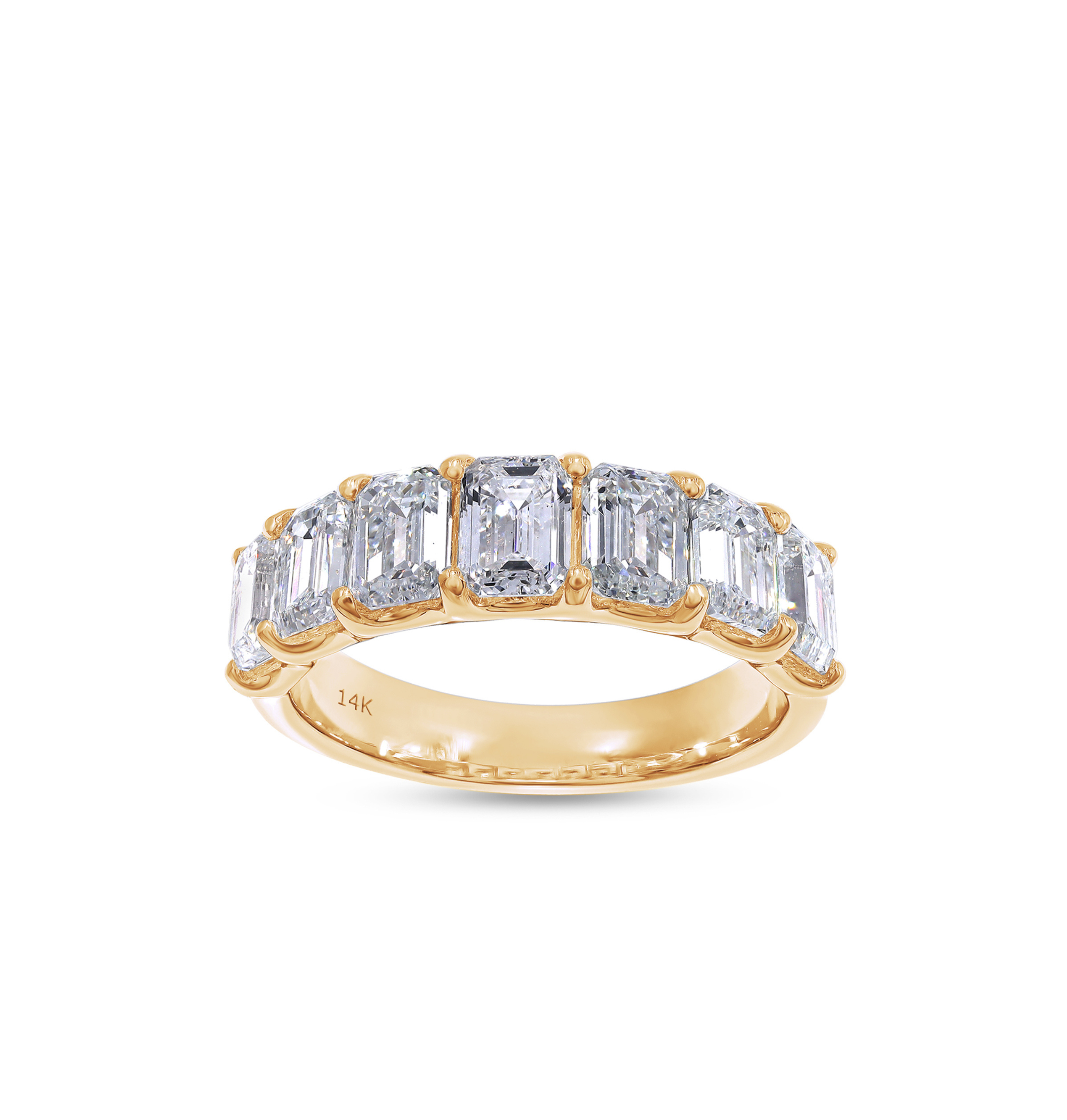 gold diamond ring with lab grown diamonds set