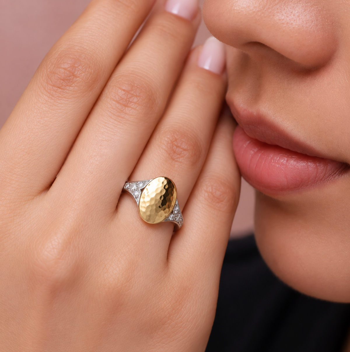 the asher hammered ring on a models finger